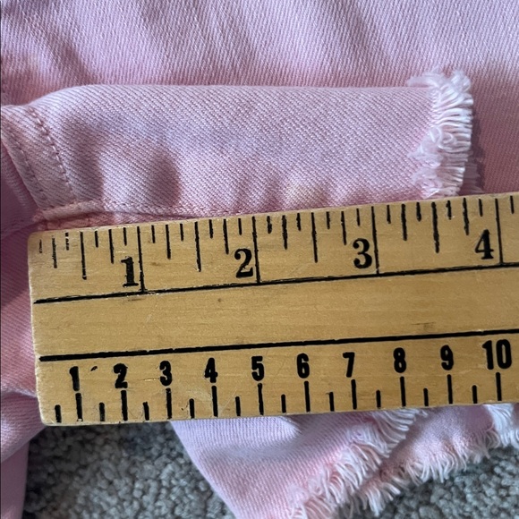 Vineyard Vines Pink Jean Shorts Raw Hem Size 28 - Picture 6 of 7